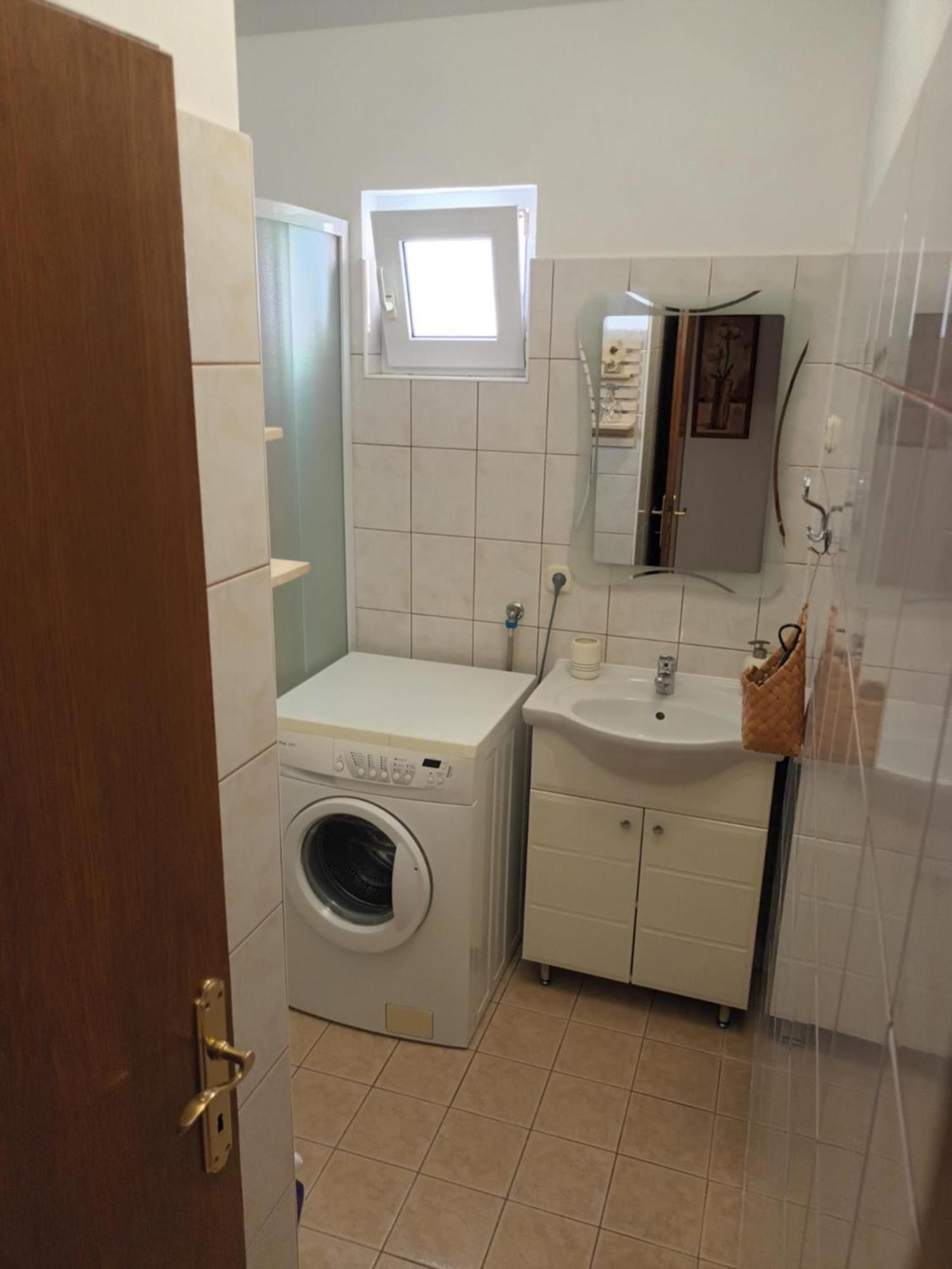 Apartments Drago Kovacic Омиш Экстерьер фото